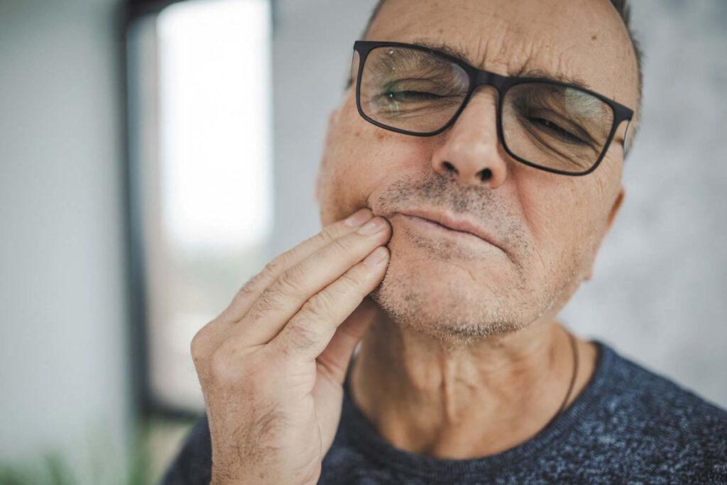 ارتباط دردهای فک و دندان با مشکلات گردن و ستون فقرات 3 ارتباط دردهای فک و دندان با مشکلات گردن و ستون فقرات